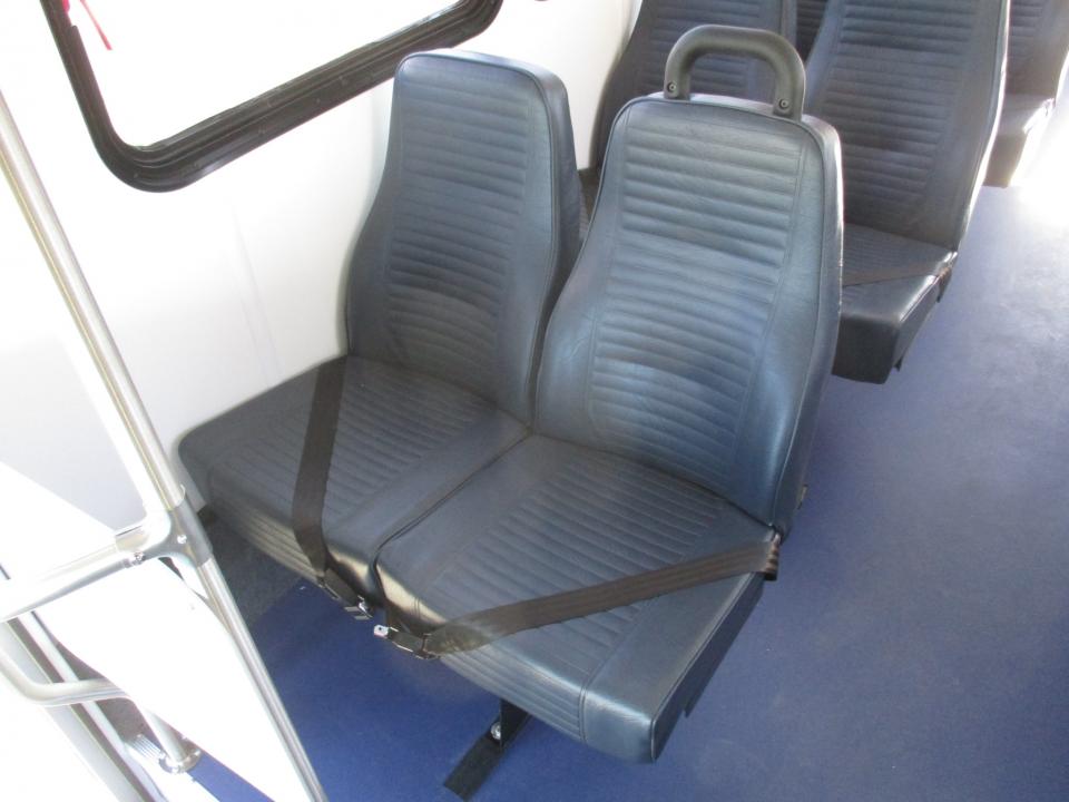 2018 Goshen Impulse Lift Equipped Shuttle S01401 - Image 8