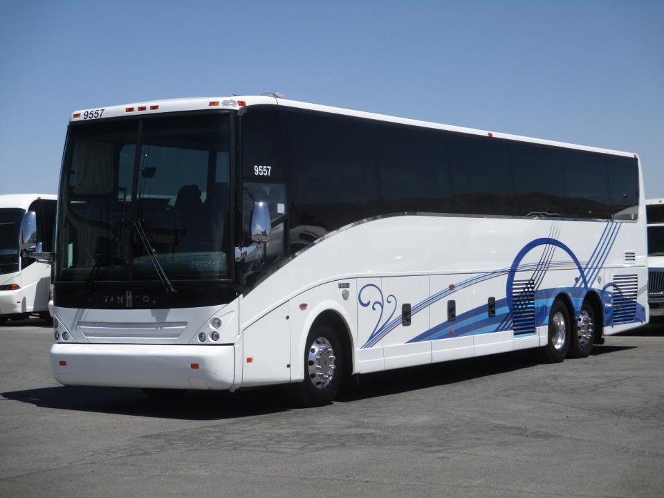 2011 Van Hool T2145 Lift Equipped Highway Coach C44765 - Image 3
