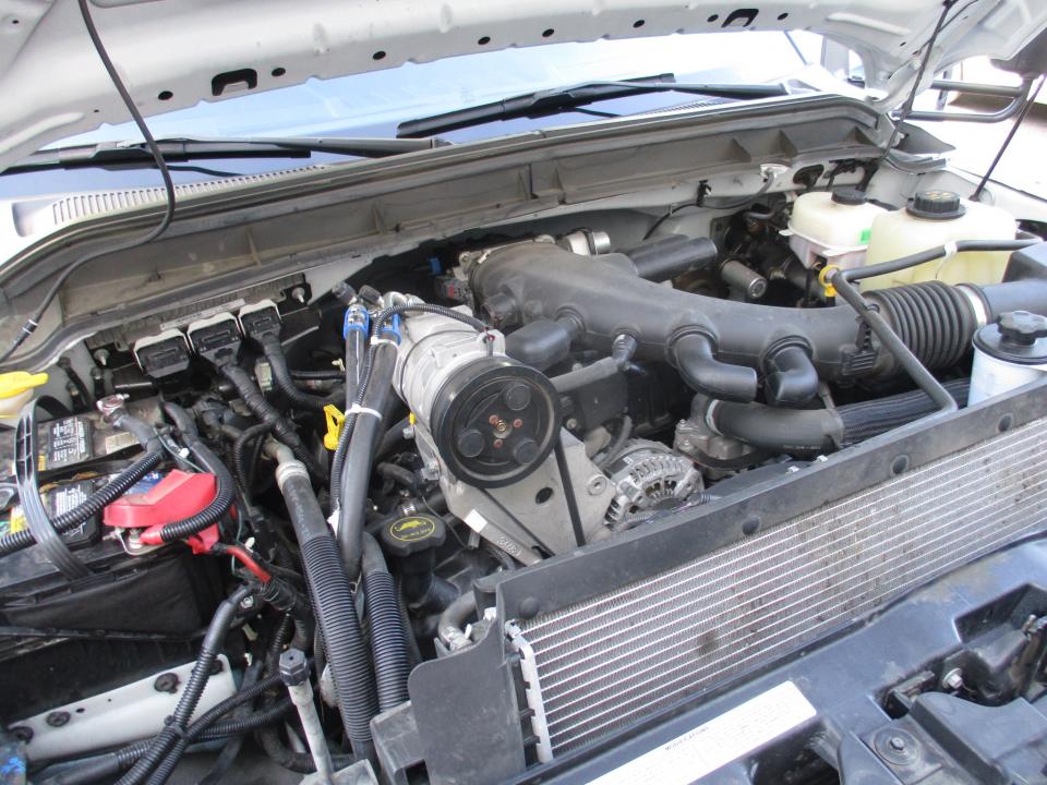 2016 Starcraft Allstar XL Shuttle Bus S75727 - Image 8