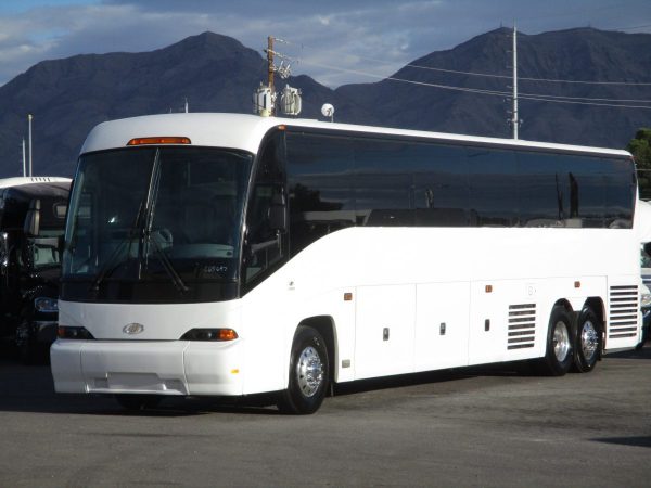 2011 MCI J4500 Highway Coach C65697 - Image 3