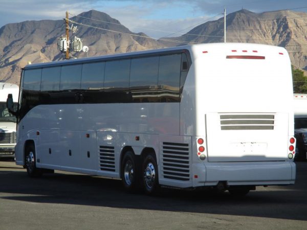 2011 MCI J4500 Highway Coach C65697 - Image 5