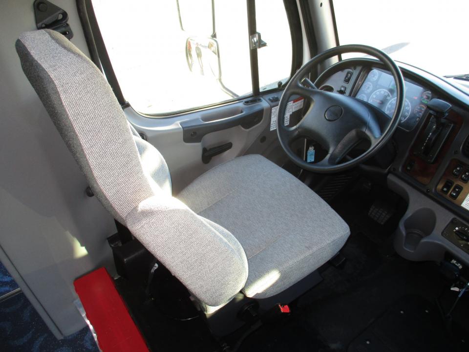 2019 Elkhart Custom Designs KSIR M2-400 RL SC9230 - Image 11