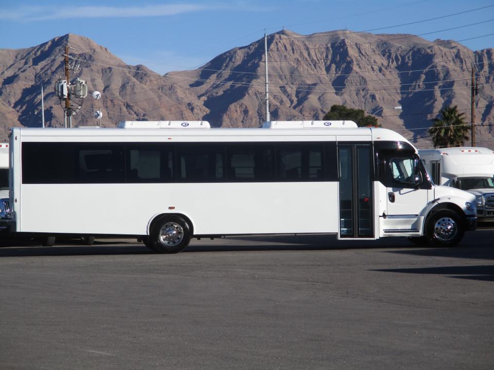 2019 Elkhart Custom Designs KSIR M2-400 RL SC9230 - Image 4