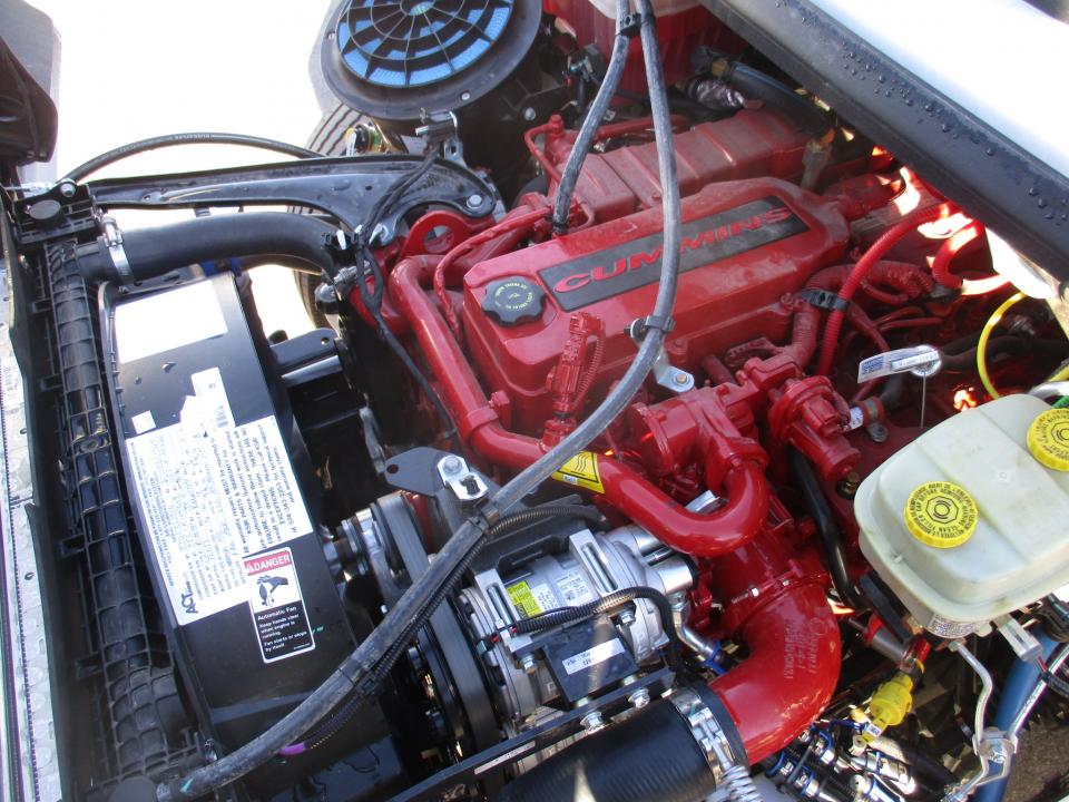 2019 Elkhart Custom Designs KSIR M2-400 RL SC9230 - Image 12