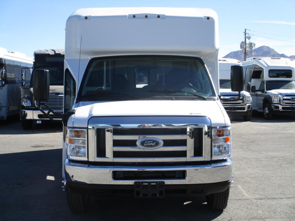 2018 Goshen Impulse Lift Equipped Shuttle S01409 - Image 2