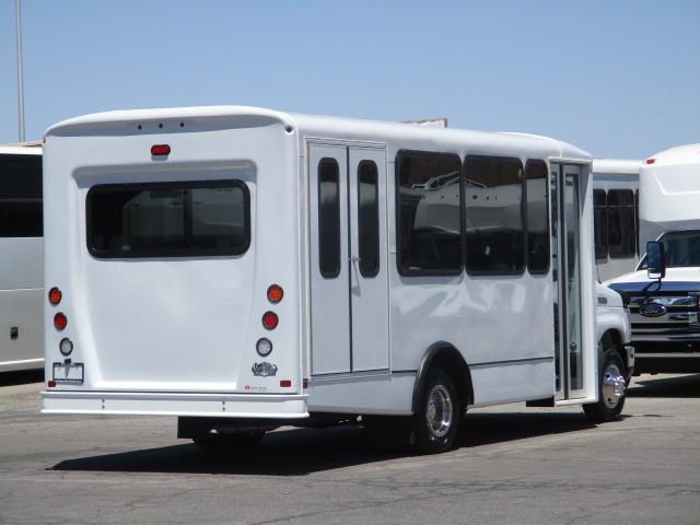 2018 World Trans 24E Lift Equipped Shuttle Bus S01398 - Image 7