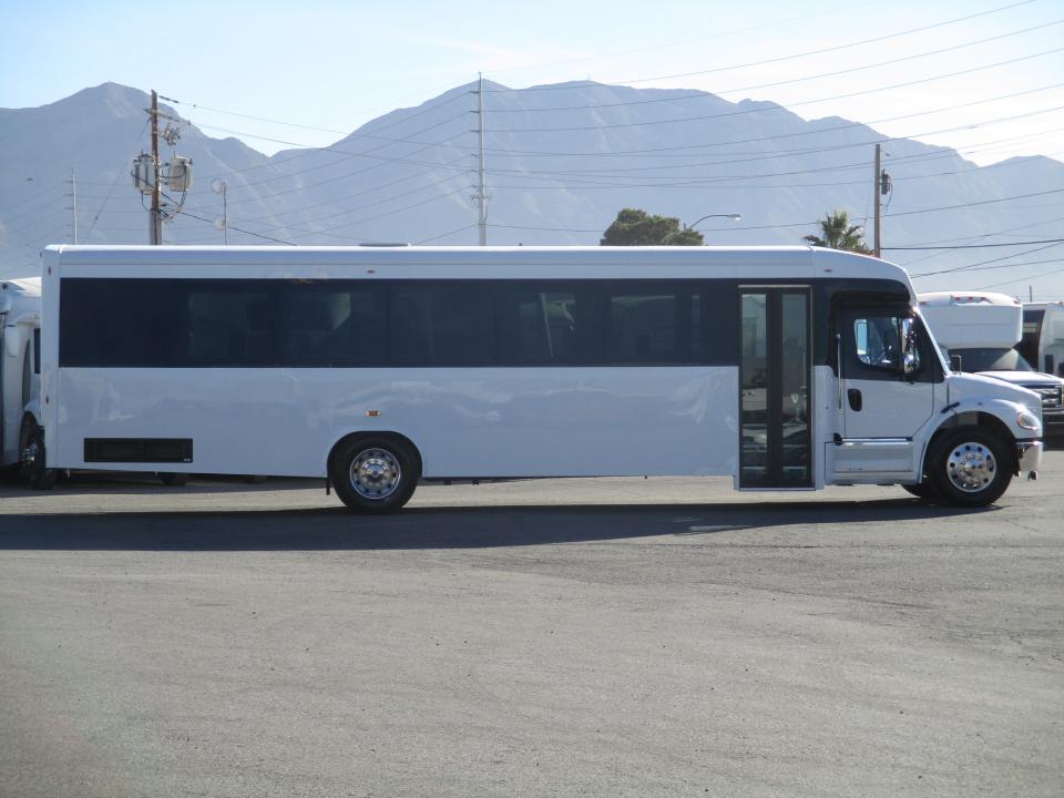2019 KSIR Bus M2-400RL Shuttle Bus SC9232 v1 - Image 7