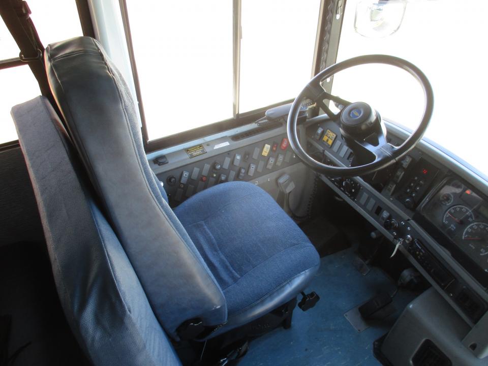 2003 Thomas Saf-T-Liner HDX School Bus B24423 - Image 11