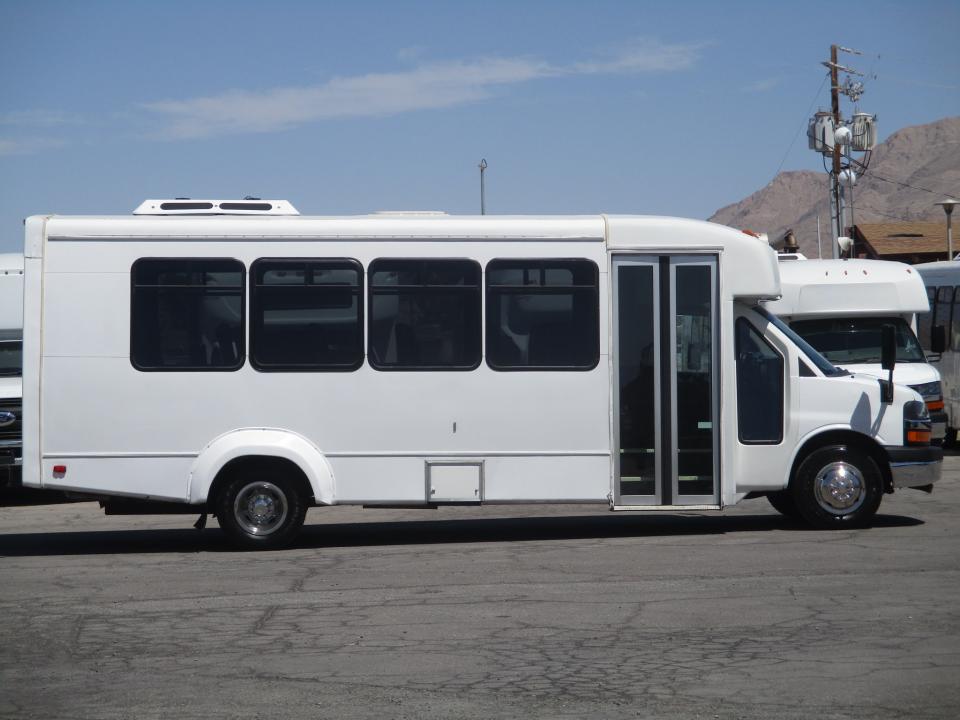 2012 Elkhart Coach ECII Shuttle Bus S48314 - Image 4