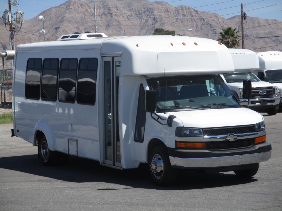 2012 Elkhart Coach ECII Shuttle Bus S49025 - Image 4