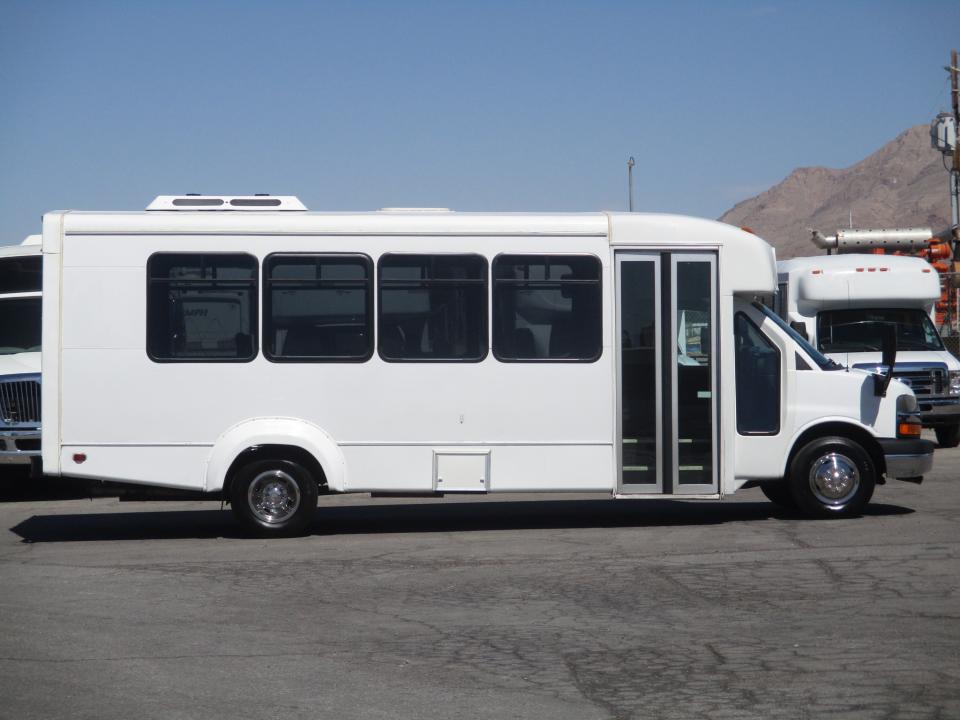 2012 Elkhart Coach ECII Shuttle Bus S50460 - Image 4