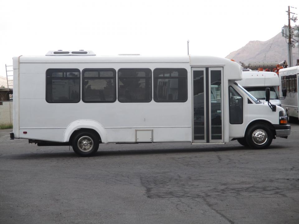 2012 Elkhart Coach ECII Shuttle Bus S50850 - Image 4