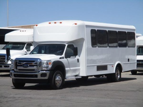 2013 Glaval Bus Entourage Wheelchair Shuttle S86551