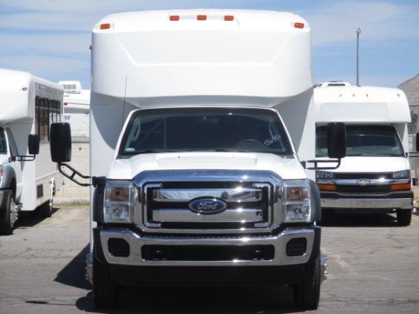 2013 Glaval Bus Entourage Wheelchair Shuttle S86551 - Image 2