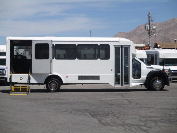 2013 Glaval Bus Entourage Wheelchair Shuttle S86551 - Image 7