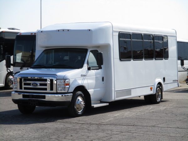 2018 ElDorado Advantage Executive Shuttle S29756