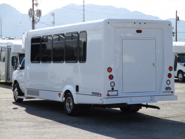 2018 ElDorado Advantage Executive Shuttle S29756 - Image 7