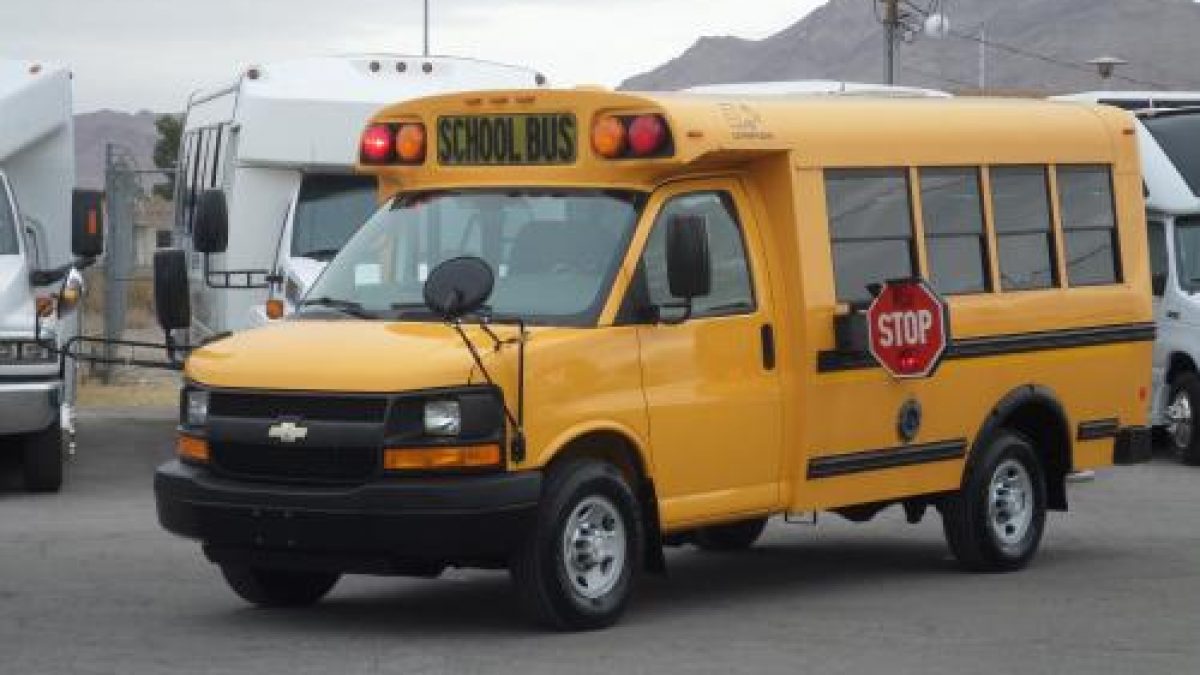 chevy express 3500 bus