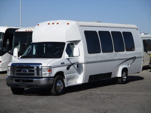 Exterior Shot of 2010 Ameritrans 285 Shuttle Bus