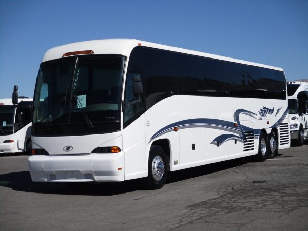 2006 MCI J4500 Highway Coach C63294 - Image 3