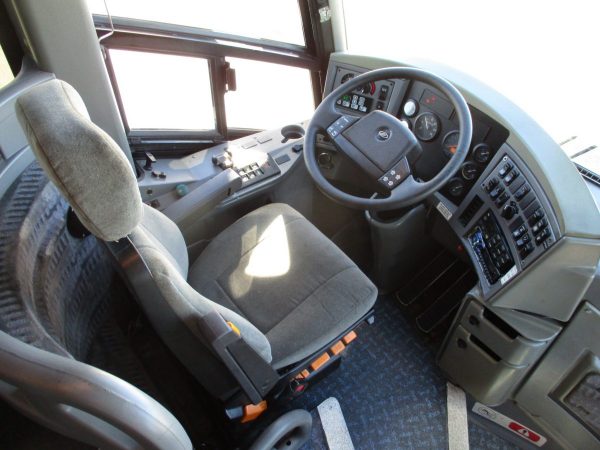 2006 MCI J4500 Highway Coach C63294 - Image 11