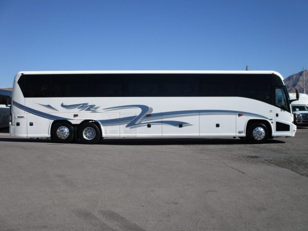 2006 MCI J4500 Highway Coach C63294 - Image 4