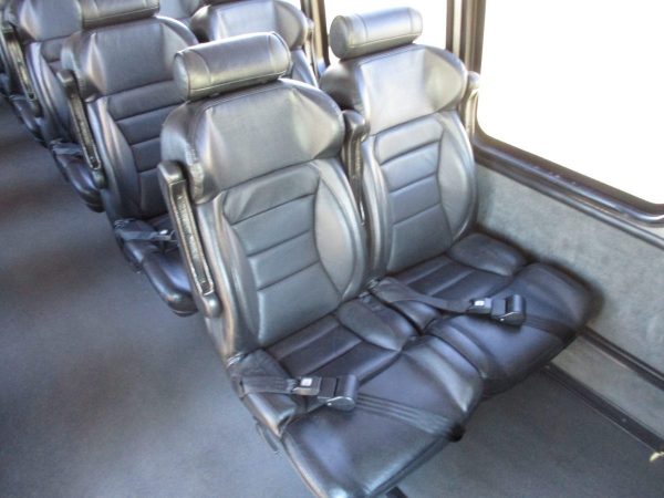 2013 Turtle Top Odyssey XL Shuttle Bus SM8946 - Image 8