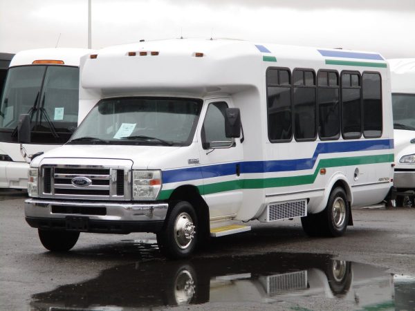 2011 ElDorado Aerotech Lift Equipped Shuttle Bus S12226 - Image 3