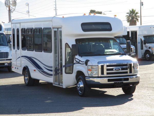 2009 Starcraft Allstar Lift Equipped Shuttle Bus S37945