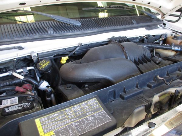 2009 Starcraft Allstar Lift Equipped Shuttle Bus S37945 - Image 12