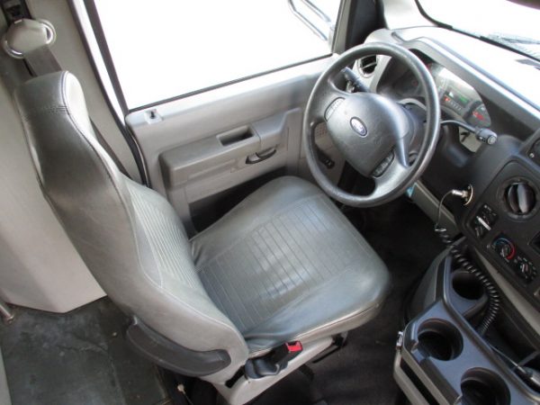 2009 Starcraft Allstar Lift Equipped Shuttle Bus S42151 - Image 10
