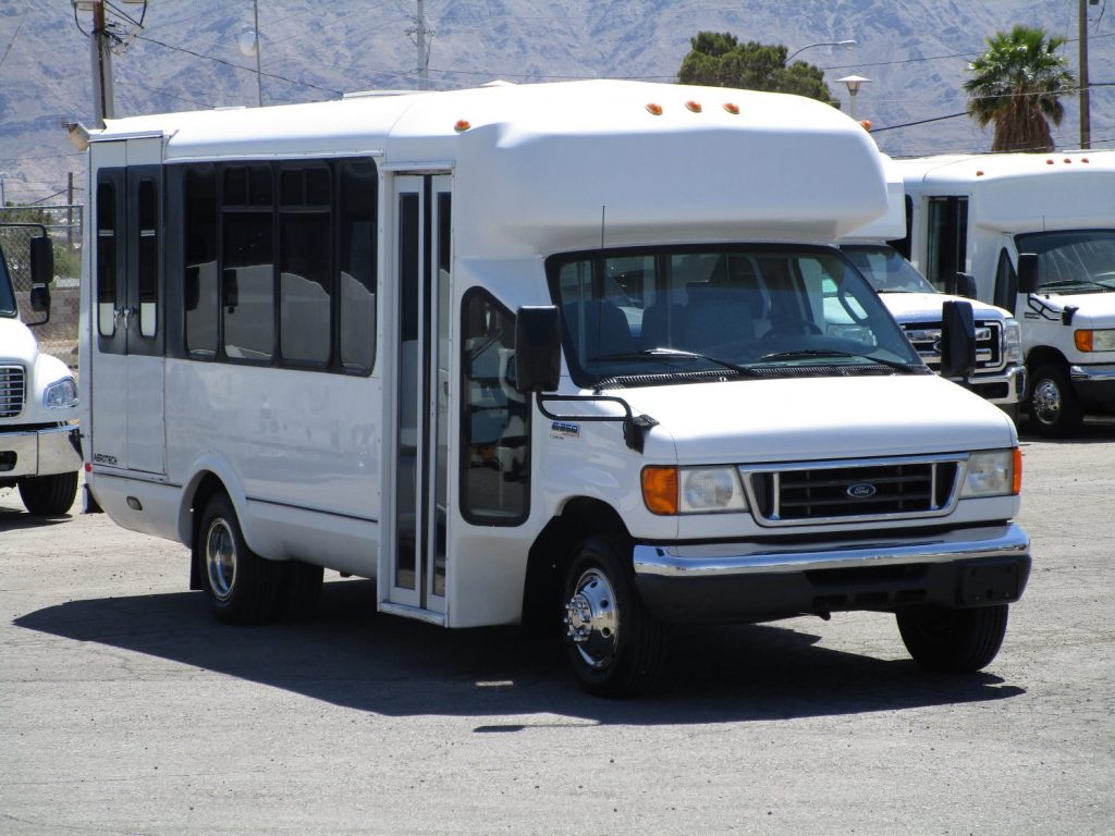 2006 Lift Equipped ElDorado Aerotech Shuttle Bus S14540 Las Vegas Bus