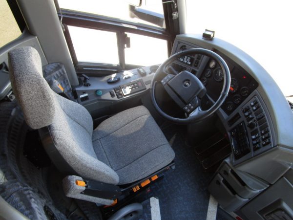 2007 MCI J4500 Highway Coach C64061 - Image 12