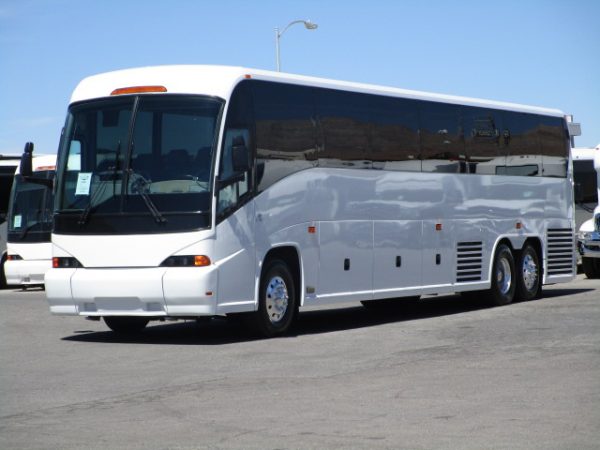 2007 MCI J4500 Highway Coach C64061 - Image 3