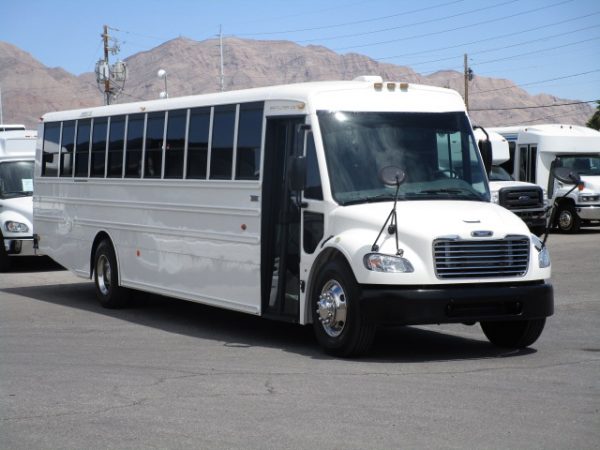2007 Thomas Saf-T-Liner C2 Passenger Bus B04787