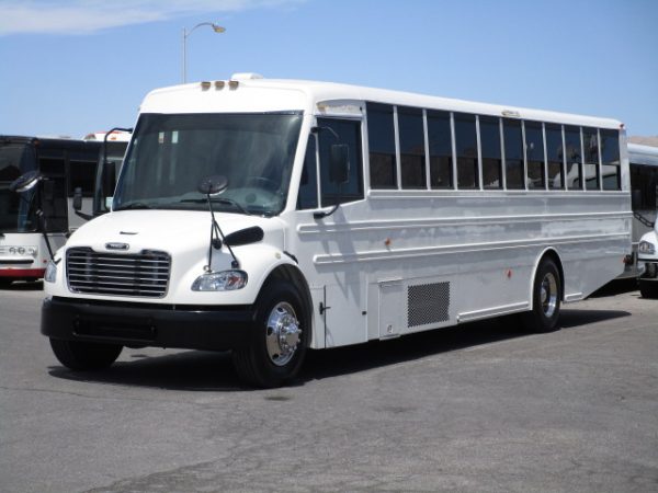 2007 Thomas Saf-T-Liner C2 Passenger Bus B04787 - Image 3