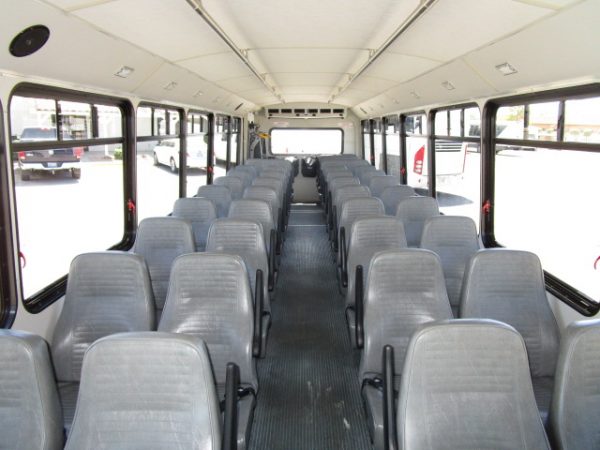 2009 Champion Defender Lift Equipped Shuttle Bus S06636 - Image 9