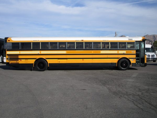 2005 Thomas Saf-T-Liner HDX School Bus B60829 - Image 4