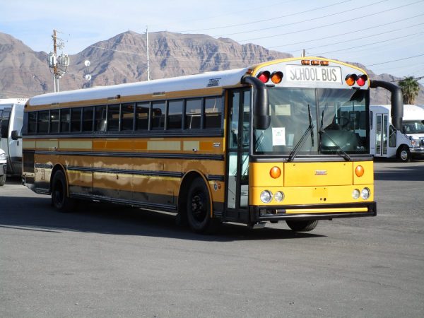2005 Thomas Saf-T-Liner HDX School Bus B60856