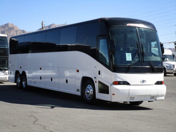2007 MCI J4500 Lift Equipped Highway Coach C63902