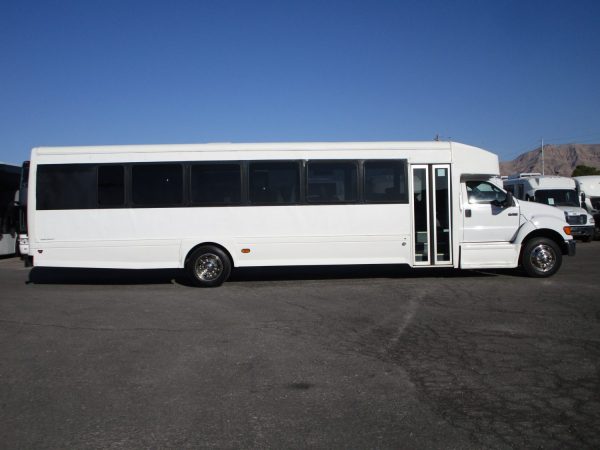 2011 Starcraft Allstar XL Shuttle Bus S20790 - Image 4