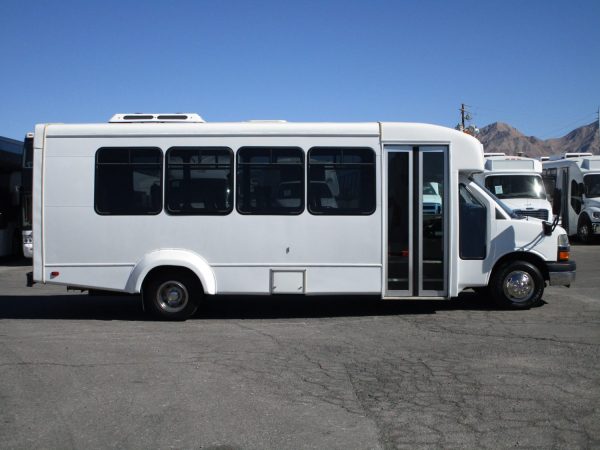 2012 Elkhart  Coach ECII Shuttle Bus S49124 - Image 4
