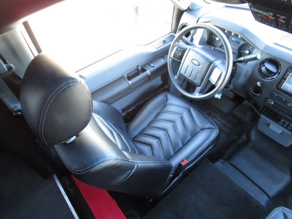2016 Grech Motors GM33 Executive Style Shuttle Bus S33511 - Image 11