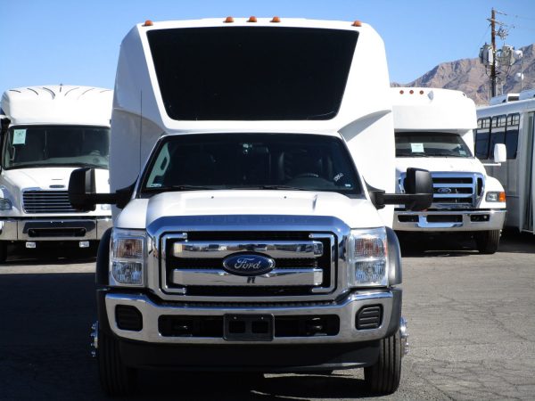 2016 Grech Motors GM33 Executive Style Shuttle Bus S33511 - Image 2