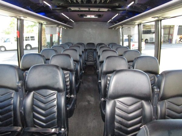 2016 Grech Motors GM33 Executive Style Shuttle Bus S33511 - Image 9