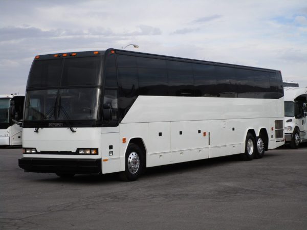 2001 Prevost H3-45 Highway Coach C14174 - Image 3