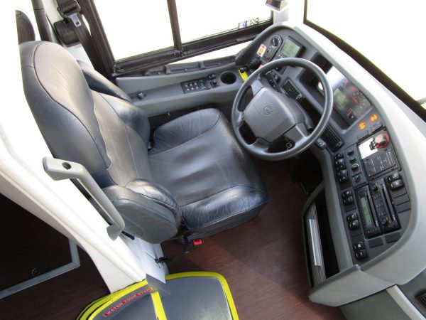 2015 Volvo 9700 Luxury Highway Coach C70555 - Image 11