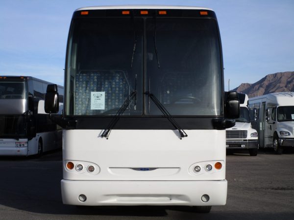 2004 Prevost H3-45 Lift Equipped Highway Coach C14850 - Image 2