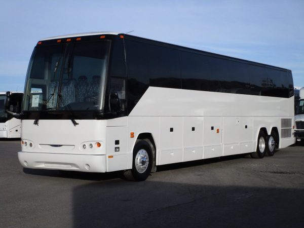 2004 Prevost H3-45 Lift Equipped Highway Coach C14850 - Image 3