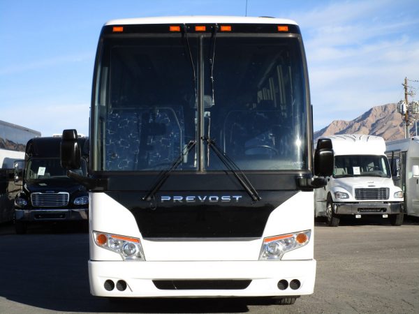 2018 Prevost H3-45 Luxury Highway Coach C13922 - Image 2